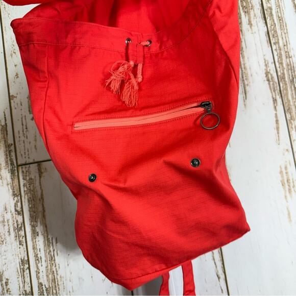 Columbia All-Day Cruiser Coral Backpack Rip Stop Material. Excellent condition! main image 10